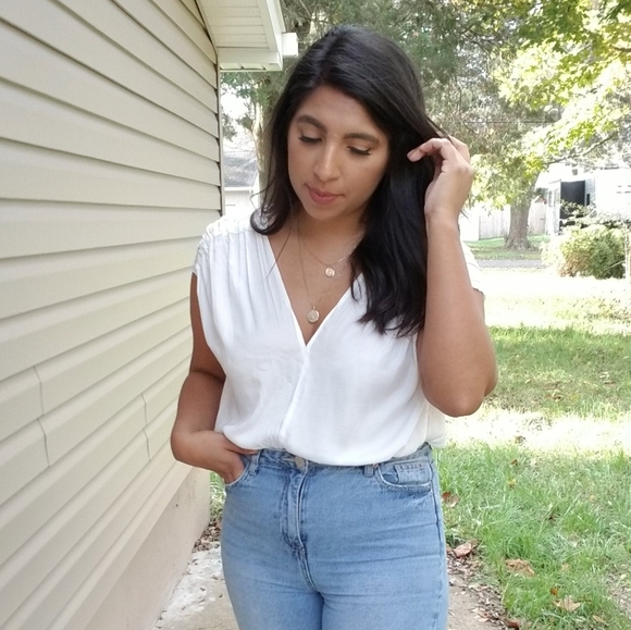 WHAT DO YOU MEAN WHITE RUCHED TOP - Picture 12 of 17